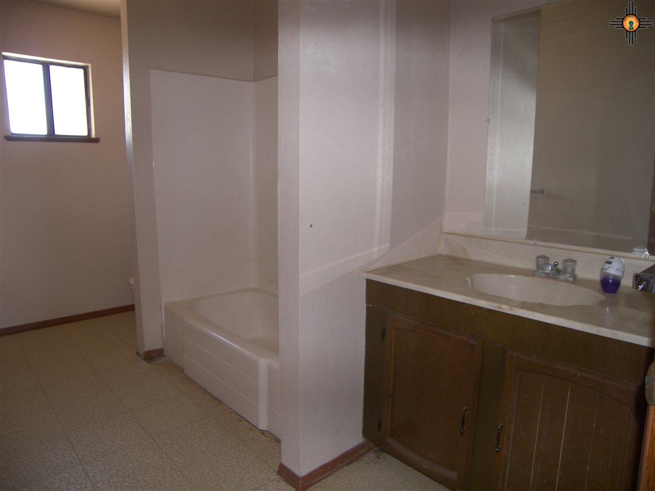 700 N Laguna St, Columbus, NM 88029
