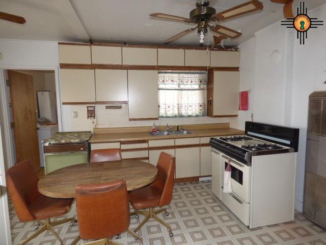 208 B St, Hurley, NM 88043