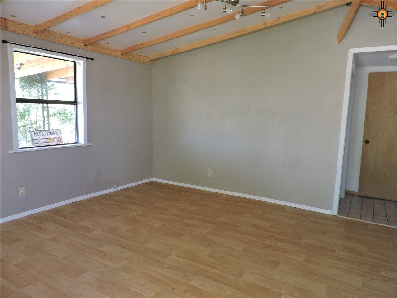 1324 N Ave B, Portales, NM 88130