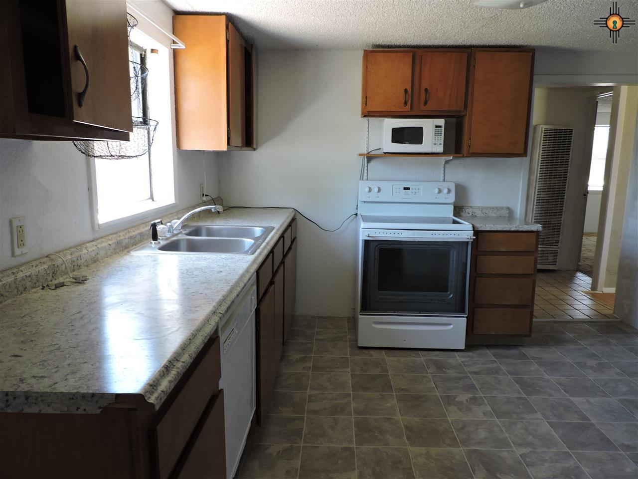 1324 N Ave B, Portales, NM 88130