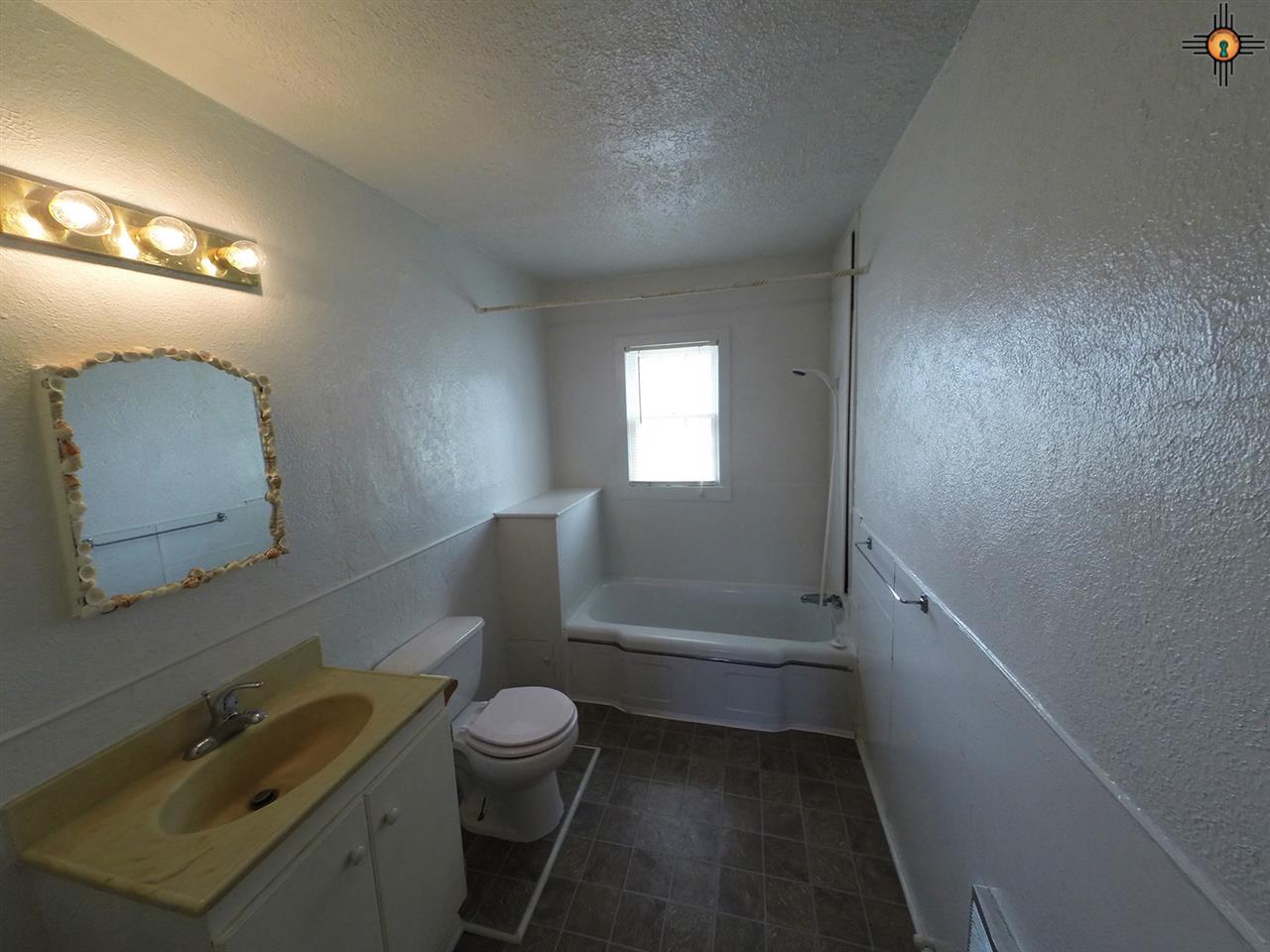 704 W 15th Street, Portales, NM 88130