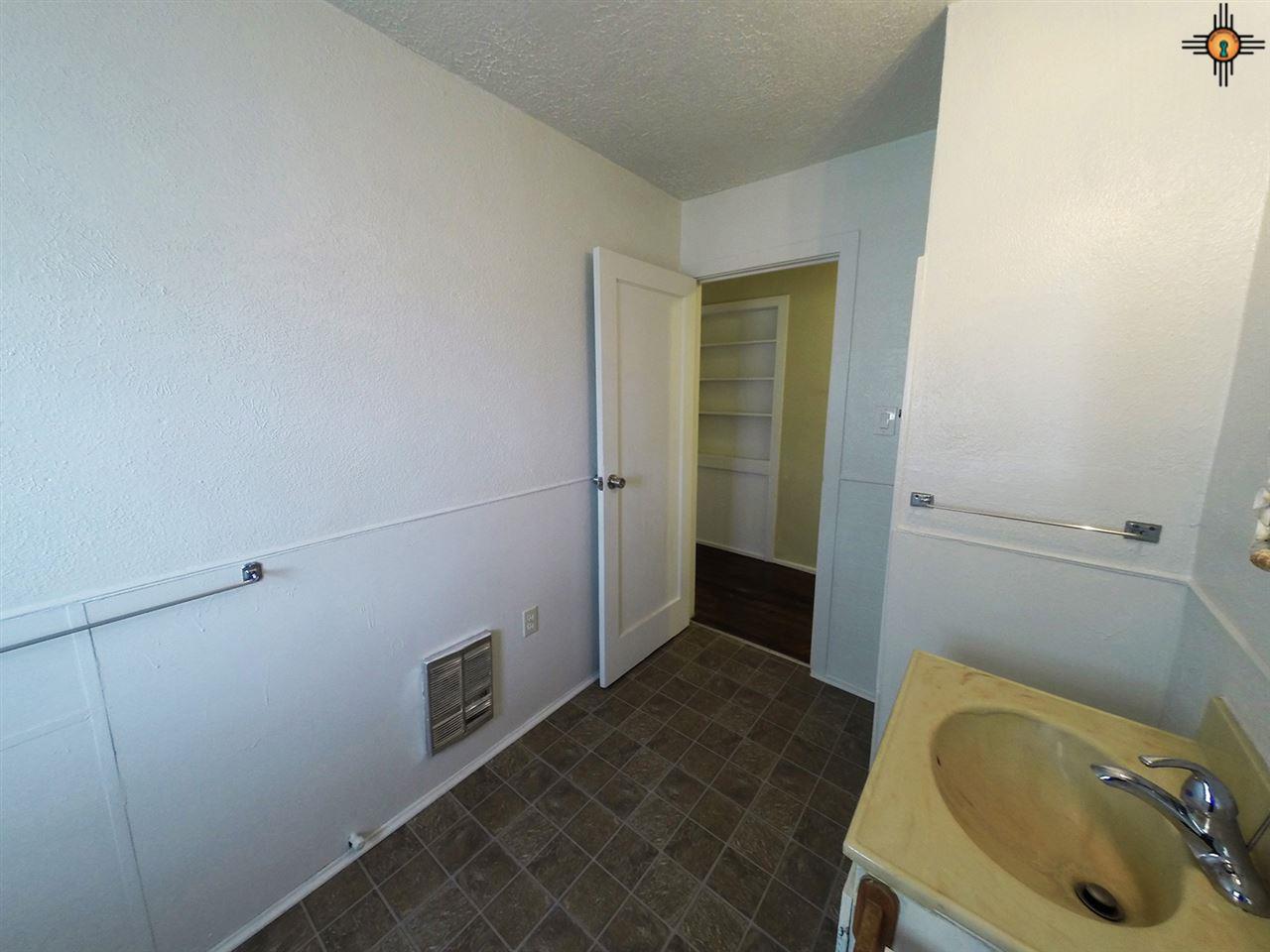 704 W 15th Street, Portales, NM 88130