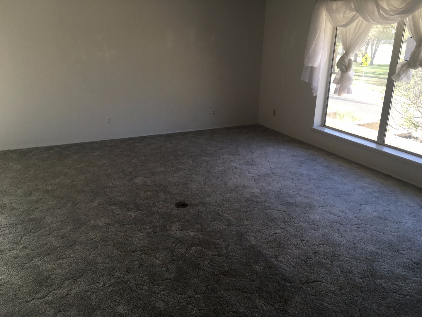 3013 Riverside DrRoswell, NM, 88201Chaves County