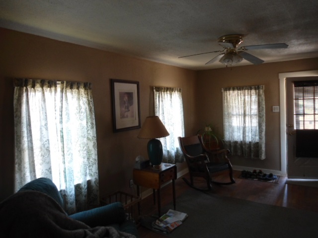 1502 Vermont AV, Alamogordo, NM 88310