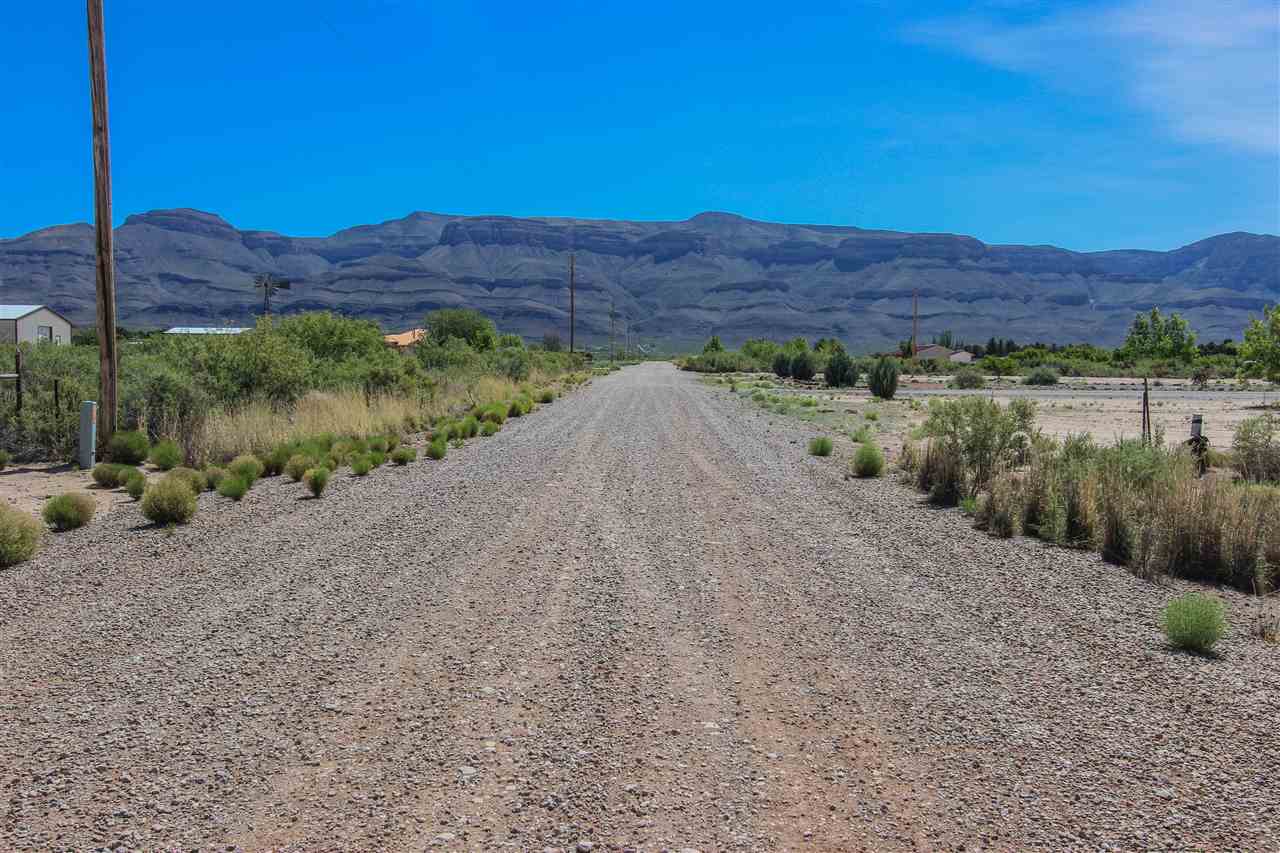 60 Dulce DR, Alamogordo, NM 88310
