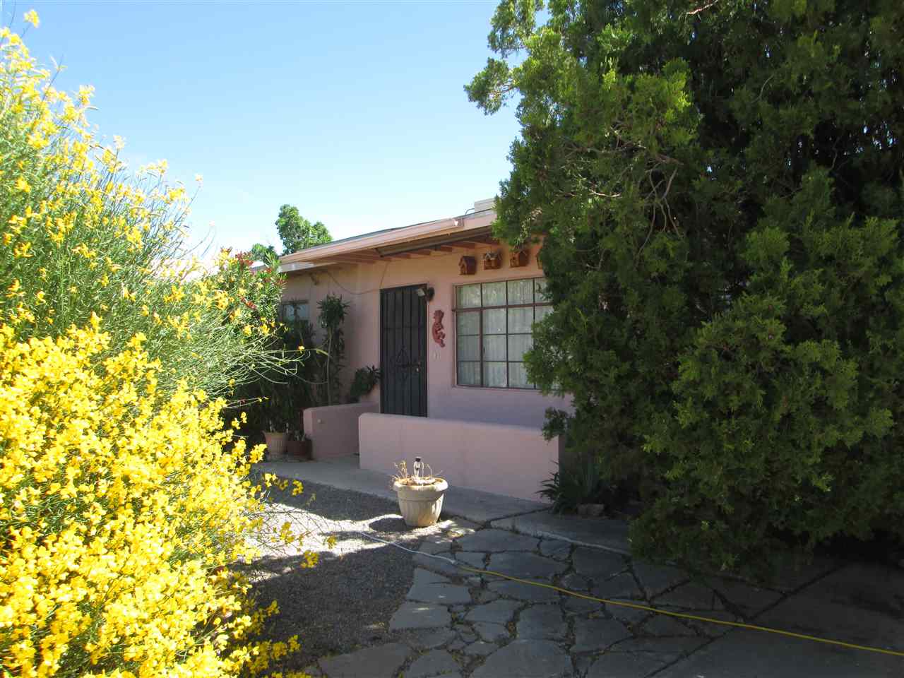 1204 Filipino AV, Alamogordo, NM 88310