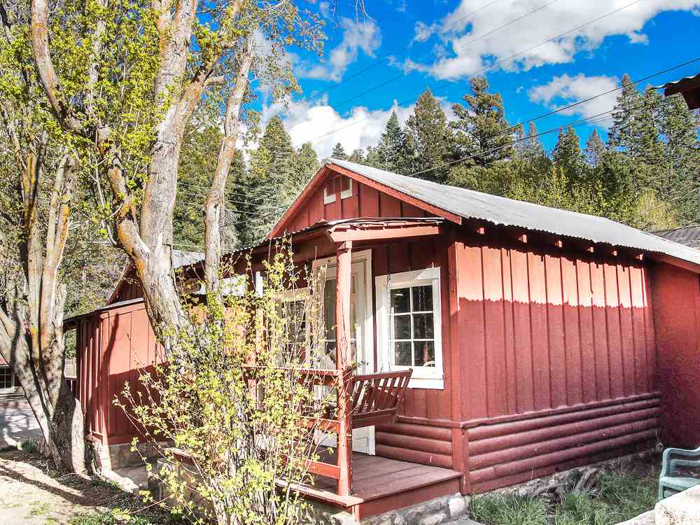 103 Swallow Pl, Cloudcroft, NM 88317
