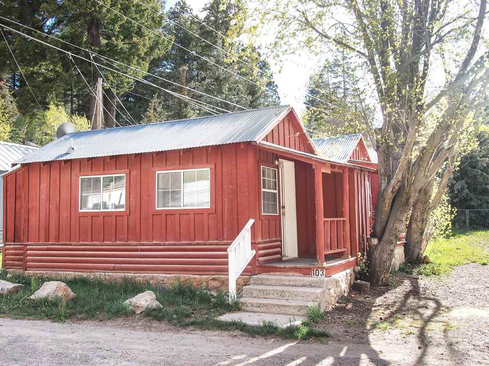 103 Swallow Pl, Cloudcroft, NM 88317