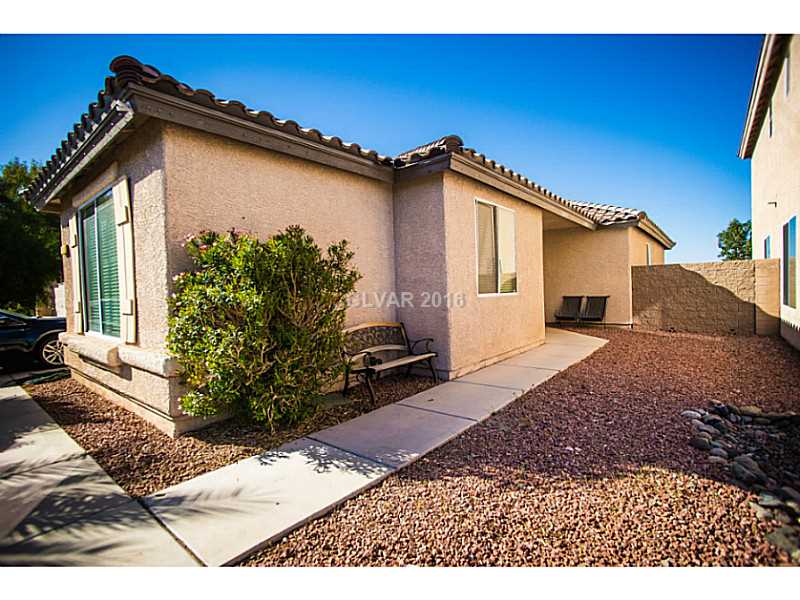 948 SAN CARLOS CREEK Lane, Henderson, NV 89002