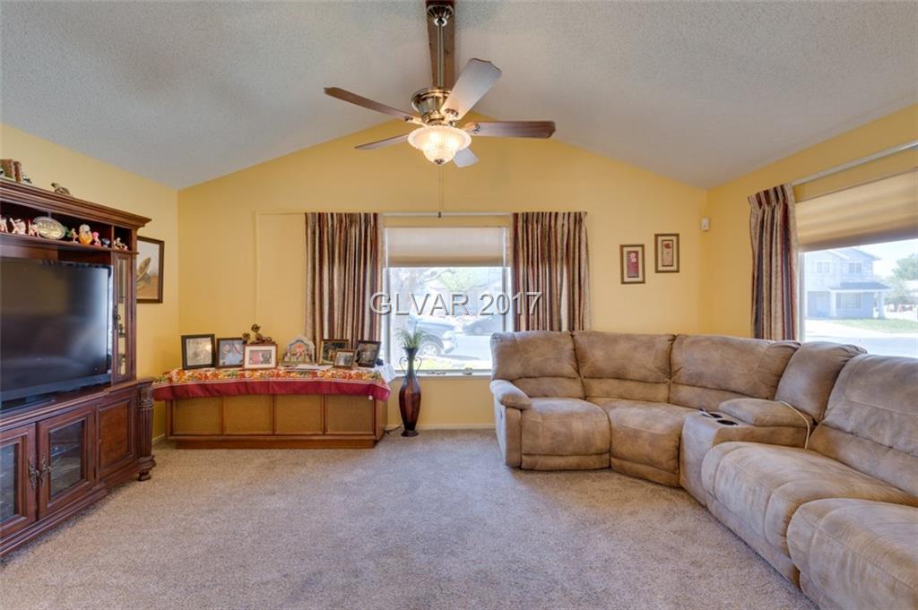 1910 GOLDEN SHADOW Court, Henderson, NV 89002