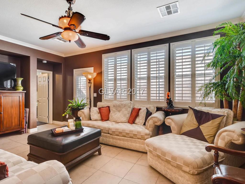 913 CRESCENT FALLS Street, Henderson, NV 89011
