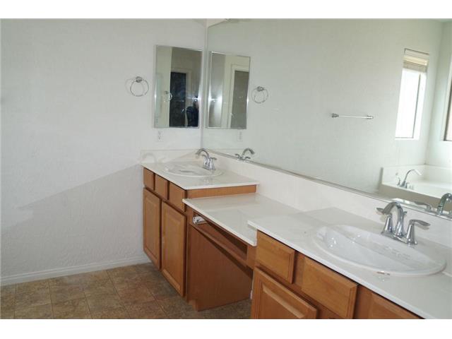 761 Crest Valley PlHenderson, NV, 89011Clark County