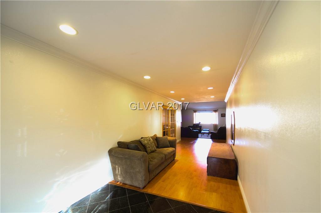 572 CHELSEA Drive, Las Vegas, NV 89014