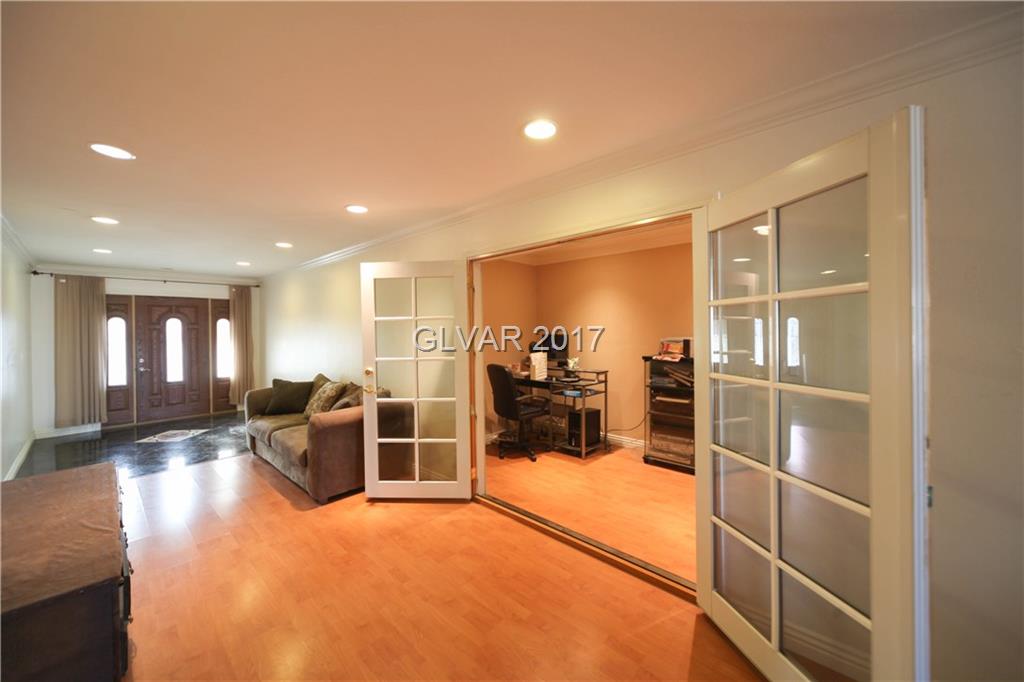 572 CHELSEA Drive, Las Vegas, NV 89014