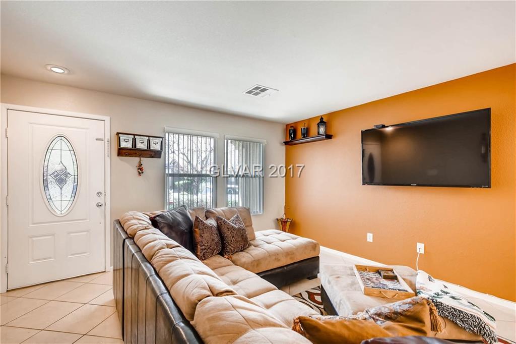 5632 CHAMPAGNE FLOWER Street, North Las Vegas, NV 89031