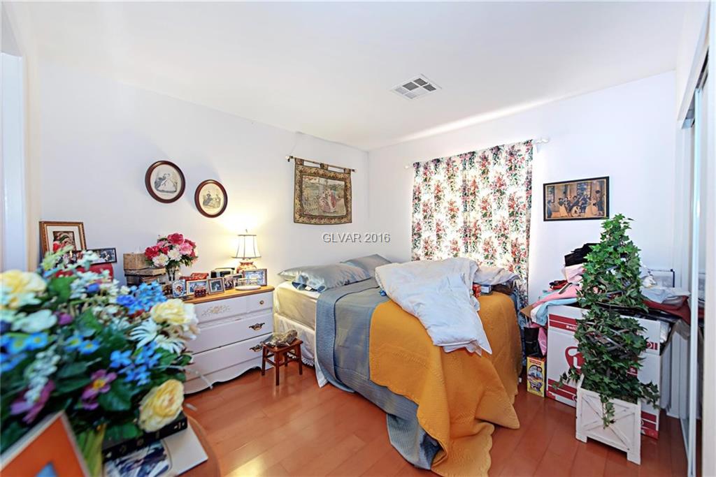 1121 ELLIOT PARK Avenue, North Las Vegas, NV 89032