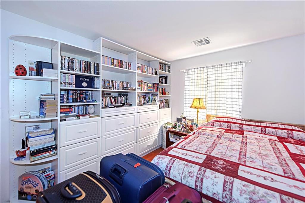 1121 ELLIOT PARK Avenue, North Las Vegas, NV 89032
