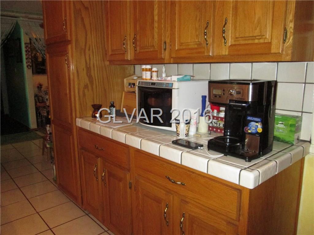 171 West LEFFNER, Pahrump, NV 89060