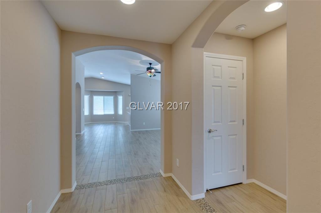 5821 RADIANCE PARK Street, Las Vegas, NV 89081