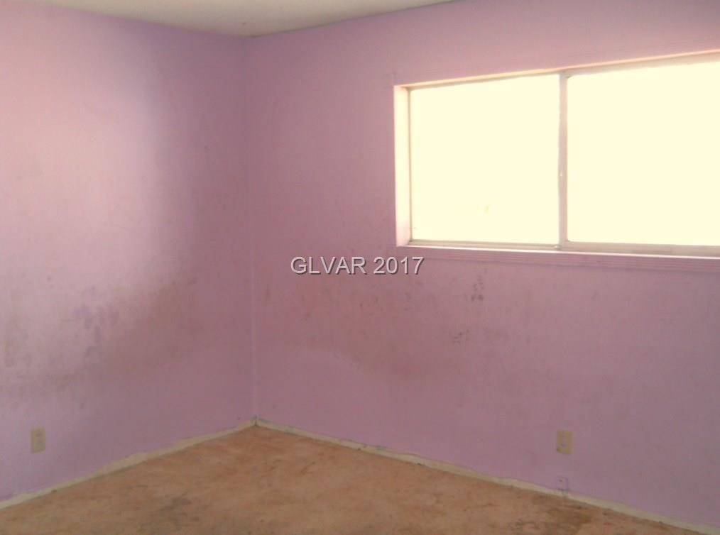 1804 IVANHOE Way, Las Vegas, NV 89102