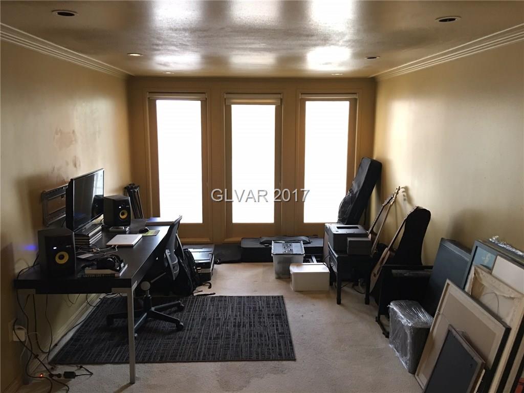 1127 DOUGLAS Drive, Las Vegas, NV 89102