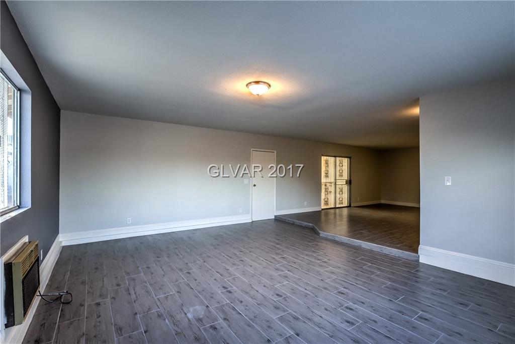 4471 PETERSON Drive, Las Vegas, NV 89103