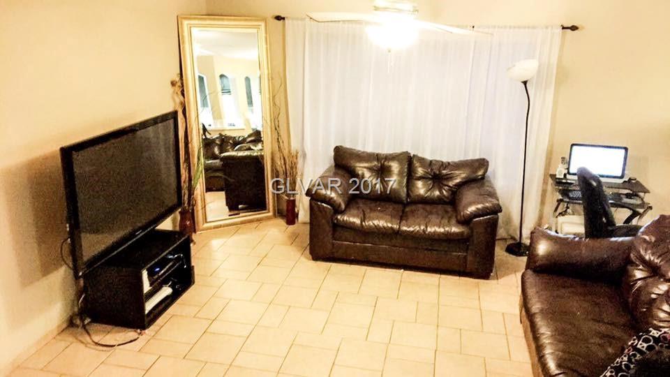 8412 CANVAS VEST Court, Las Vegas, NV 89113