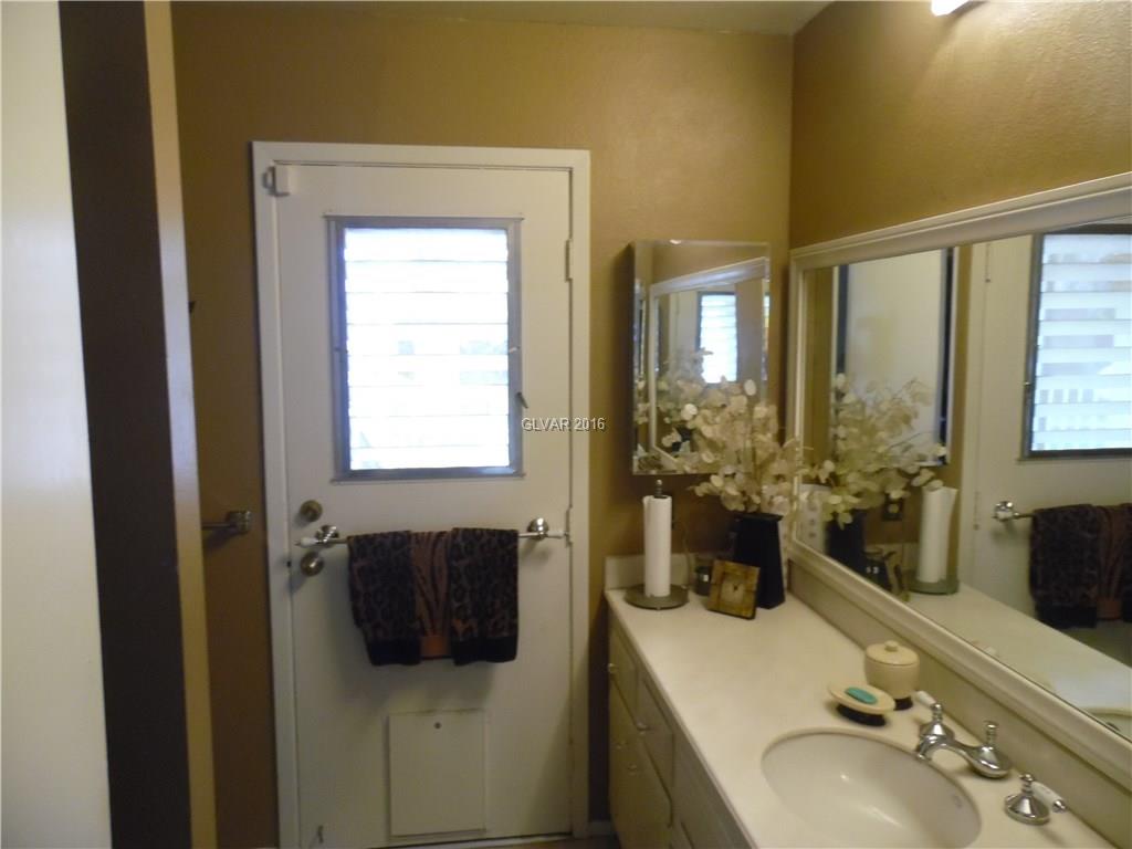 6335 LA PALMA Parkway, Las Vegas, NV 89118
