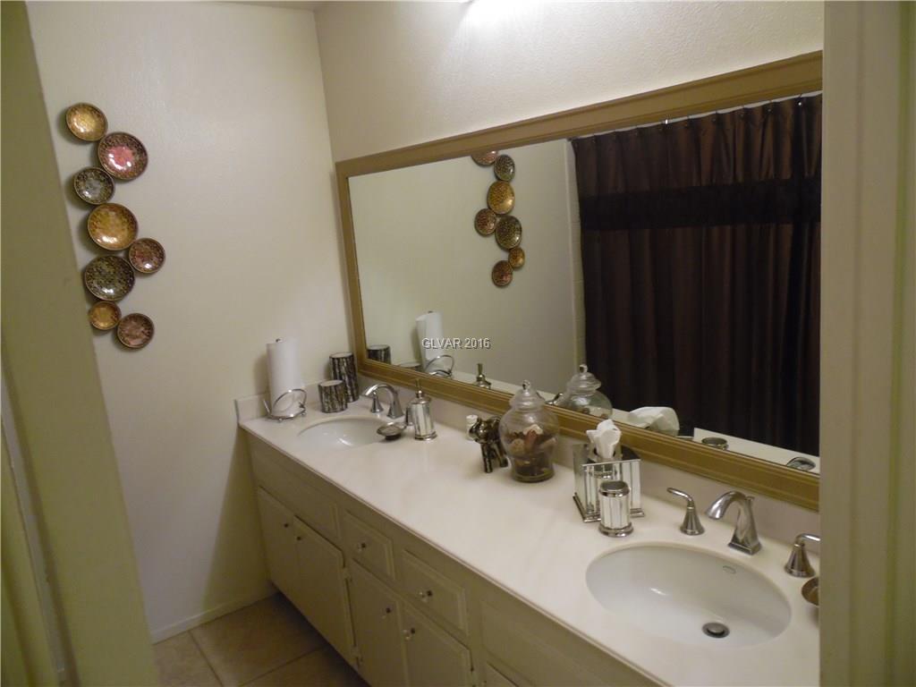 6335 LA PALMA Parkway, Las Vegas, NV 89118