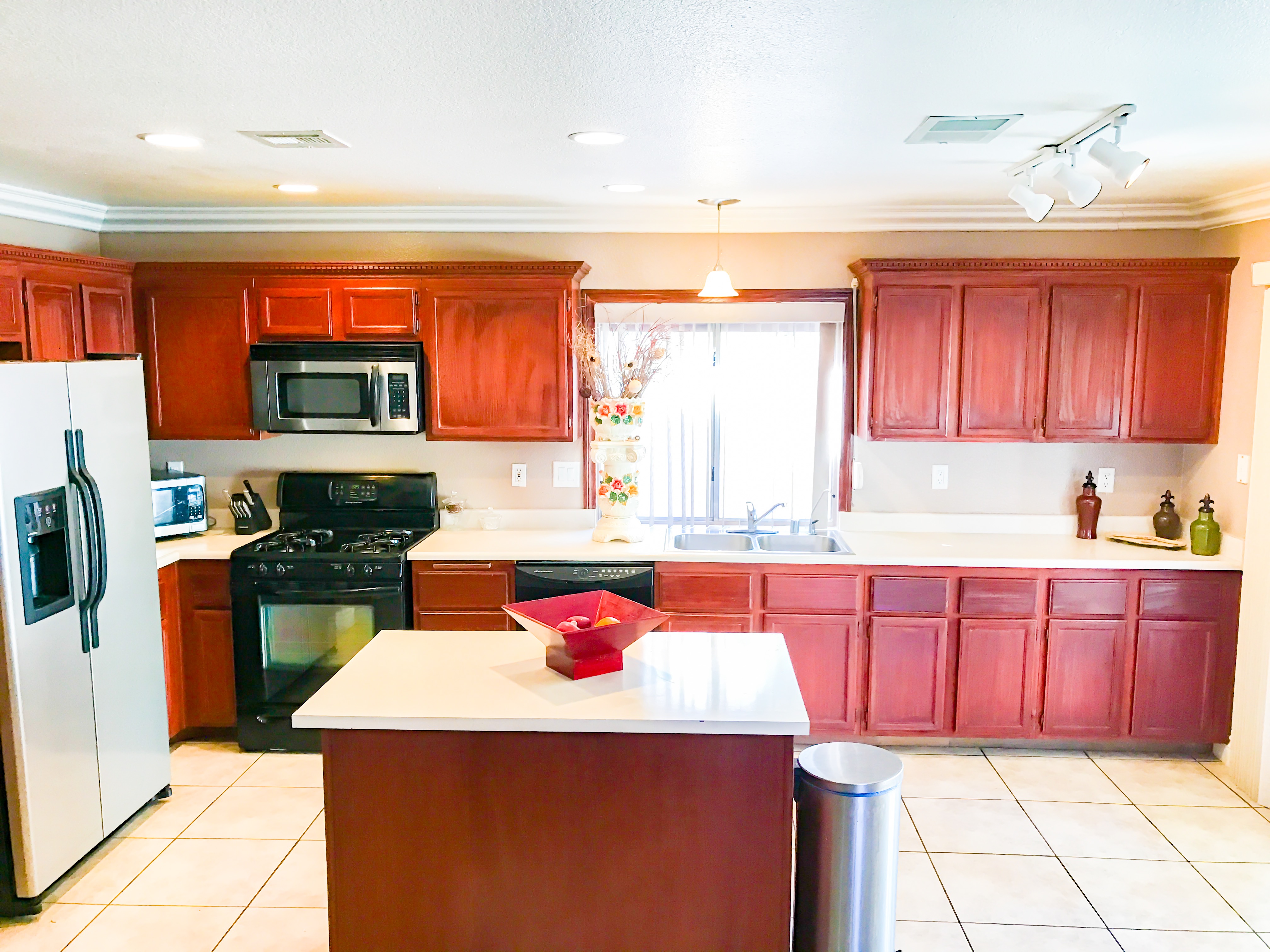 1666 Garden Path Ct, Las Vegas, NV 89119