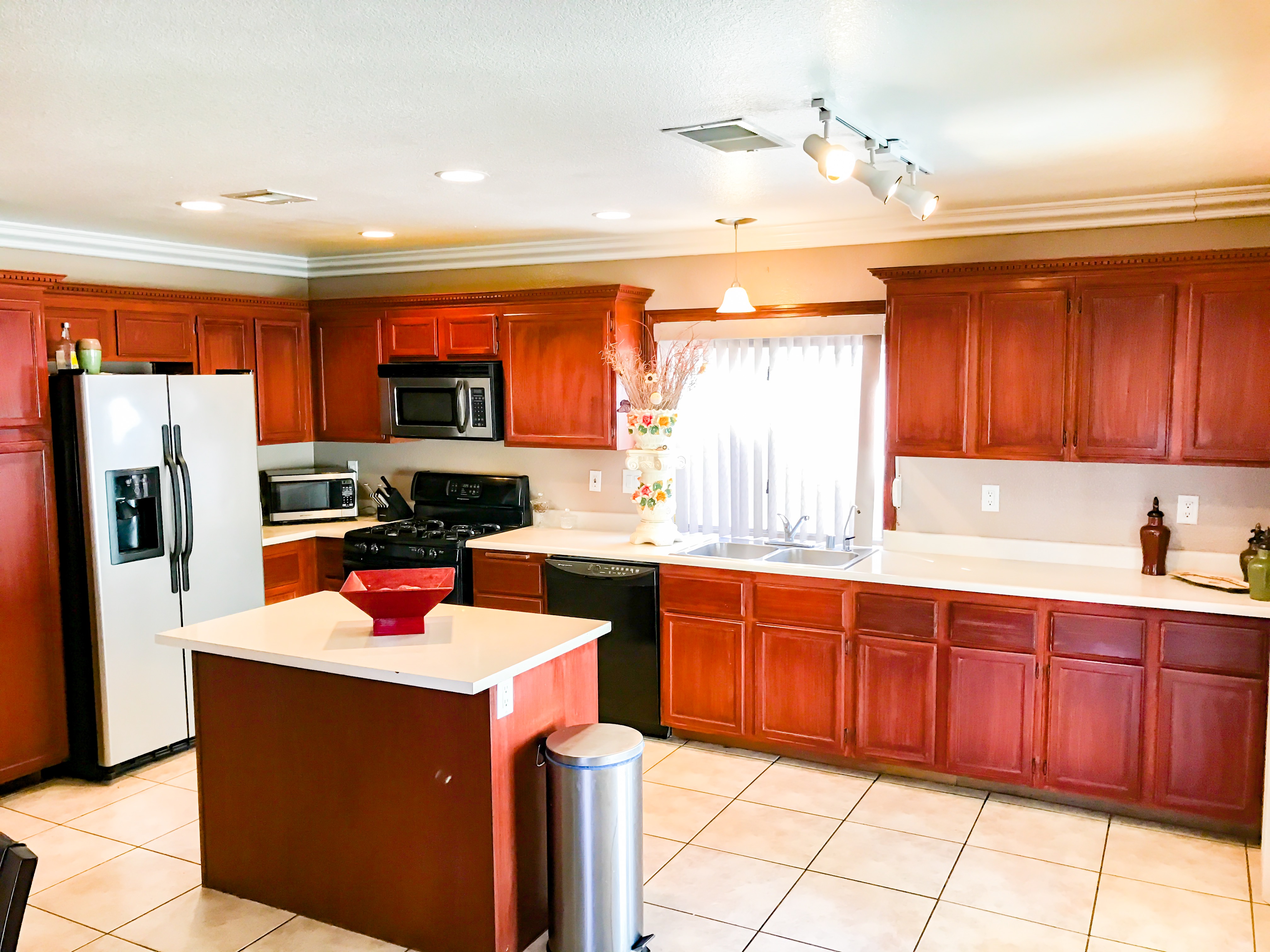 1666 Garden Path Ct, Las Vegas, NV 89119