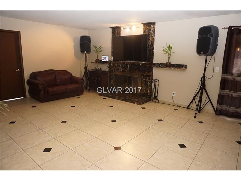 2832 CASA MIA Lane, Las Vegas, NV 89121