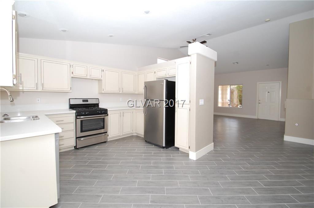 9423 LAKE CREEK Street, Las Vegas, NV 89123