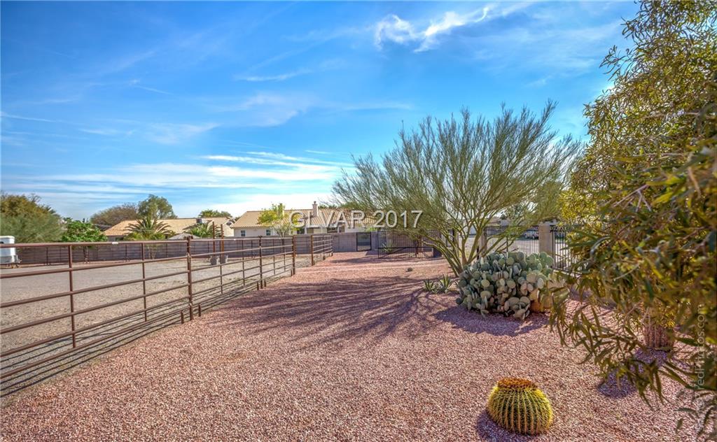 4565 DAPPLE GRAY Road, Las Vegas, NV 89129