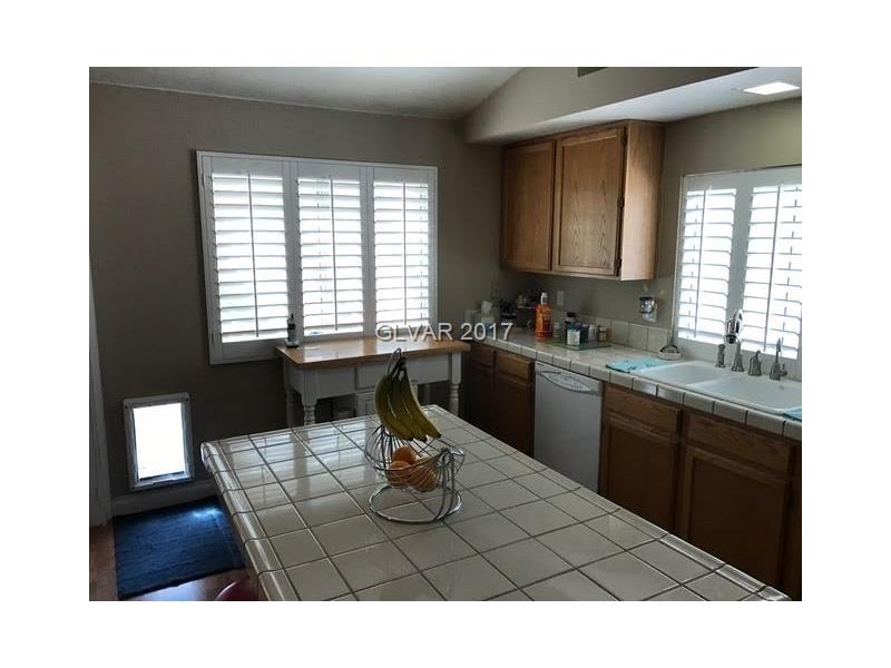5521 Rock Creek Ln, Las Vegas, NV 89130
