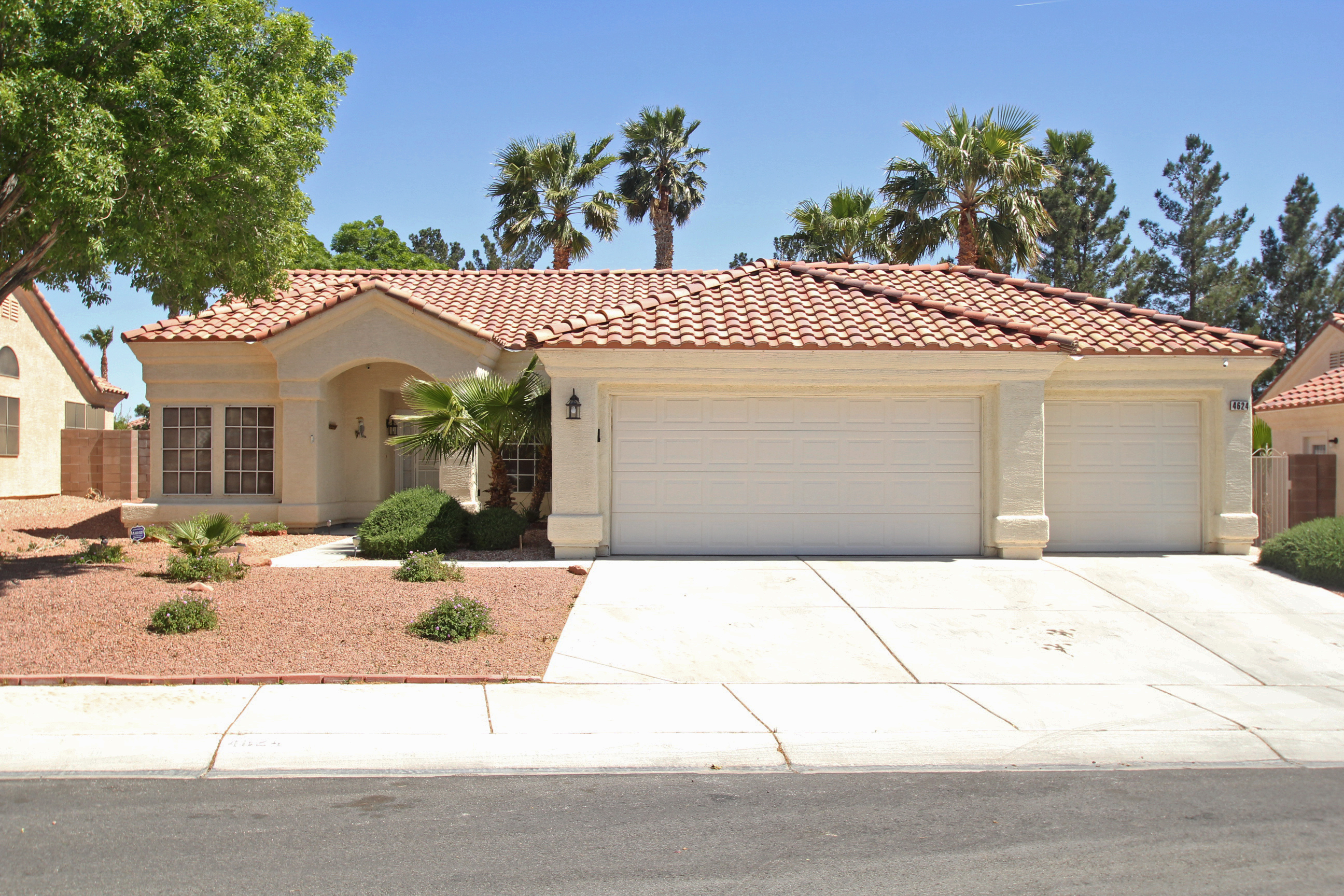 4624 Via Delsur Ln, Las Vegas, NV 89130