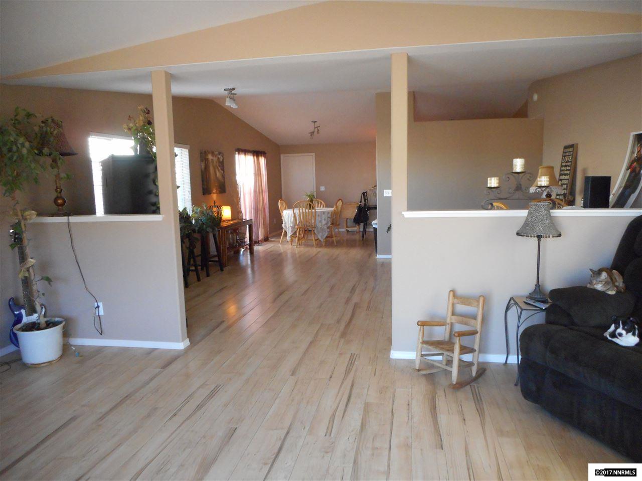 2072 Lonnie Ln, Dayton, NV 89403