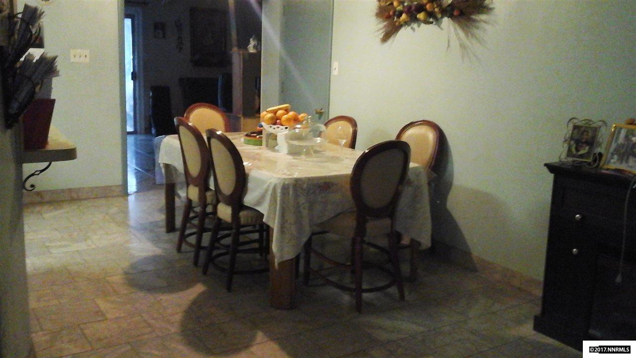 11 E M St, Sparks, NV 89431