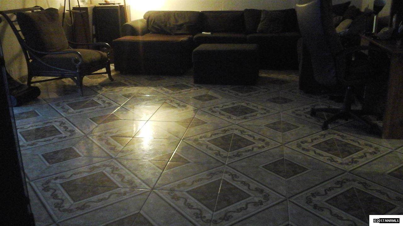 11 E M St, Sparks, NV 89431