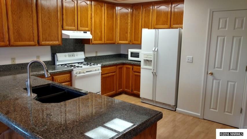 463 S Whitacre St, Yerington, NV 89447