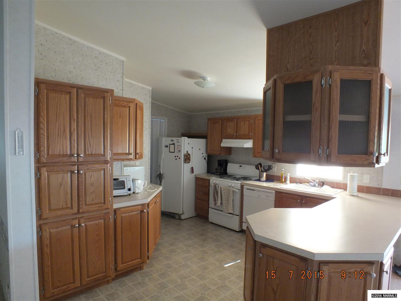 26 Canyon Rd, Yerington, NV 89447