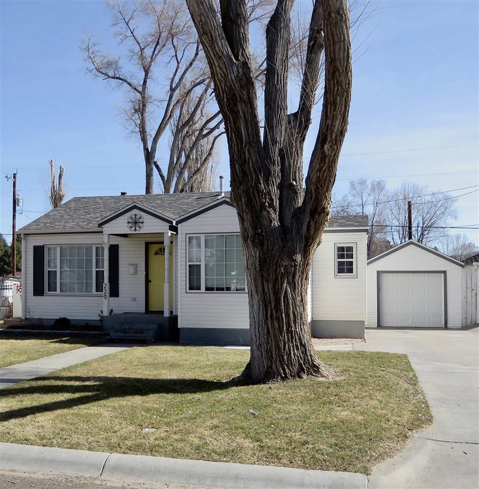 229 W Fir St, Elko, NV 89801