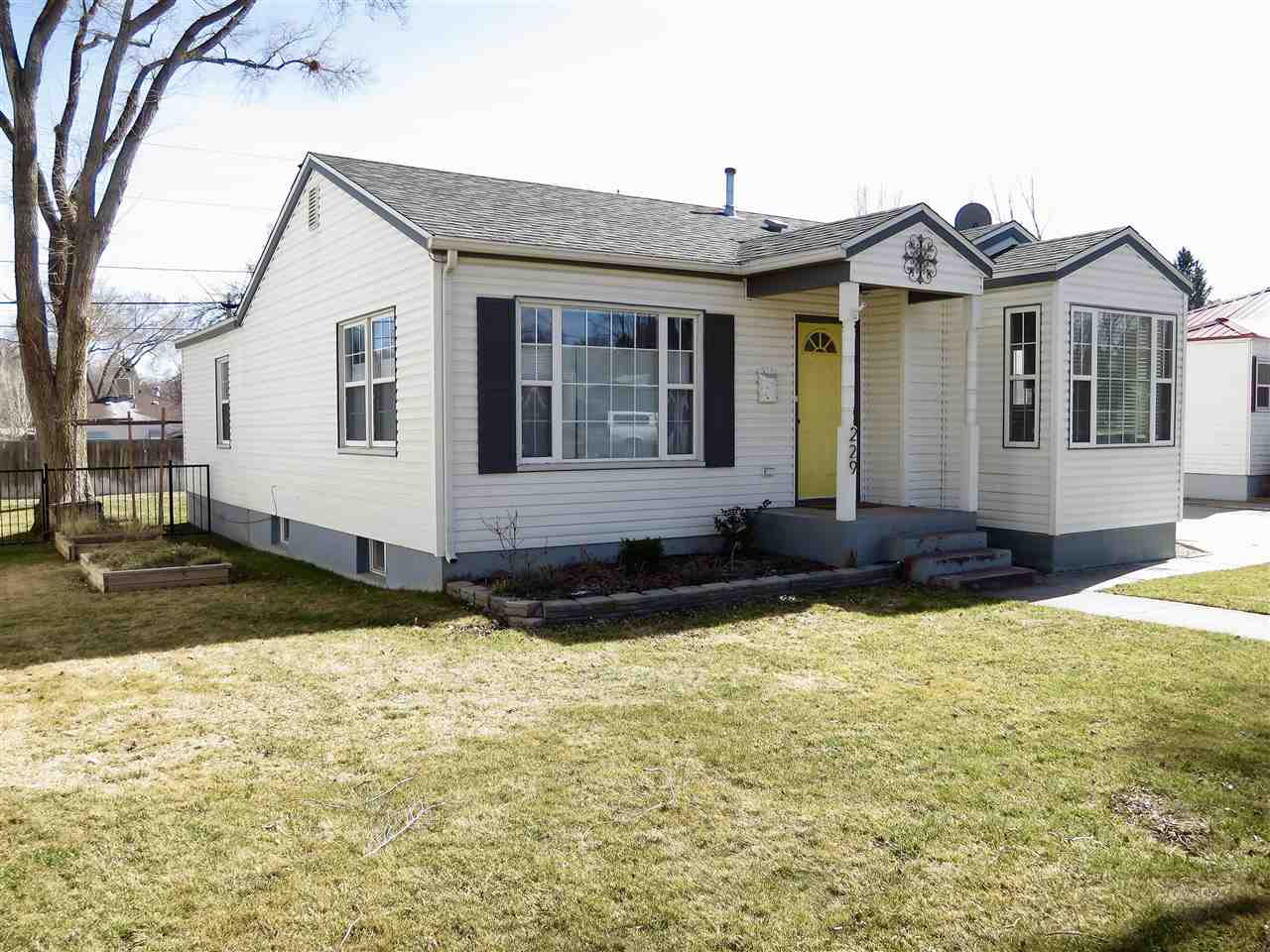 229 W Fir St, Elko, NV 89801