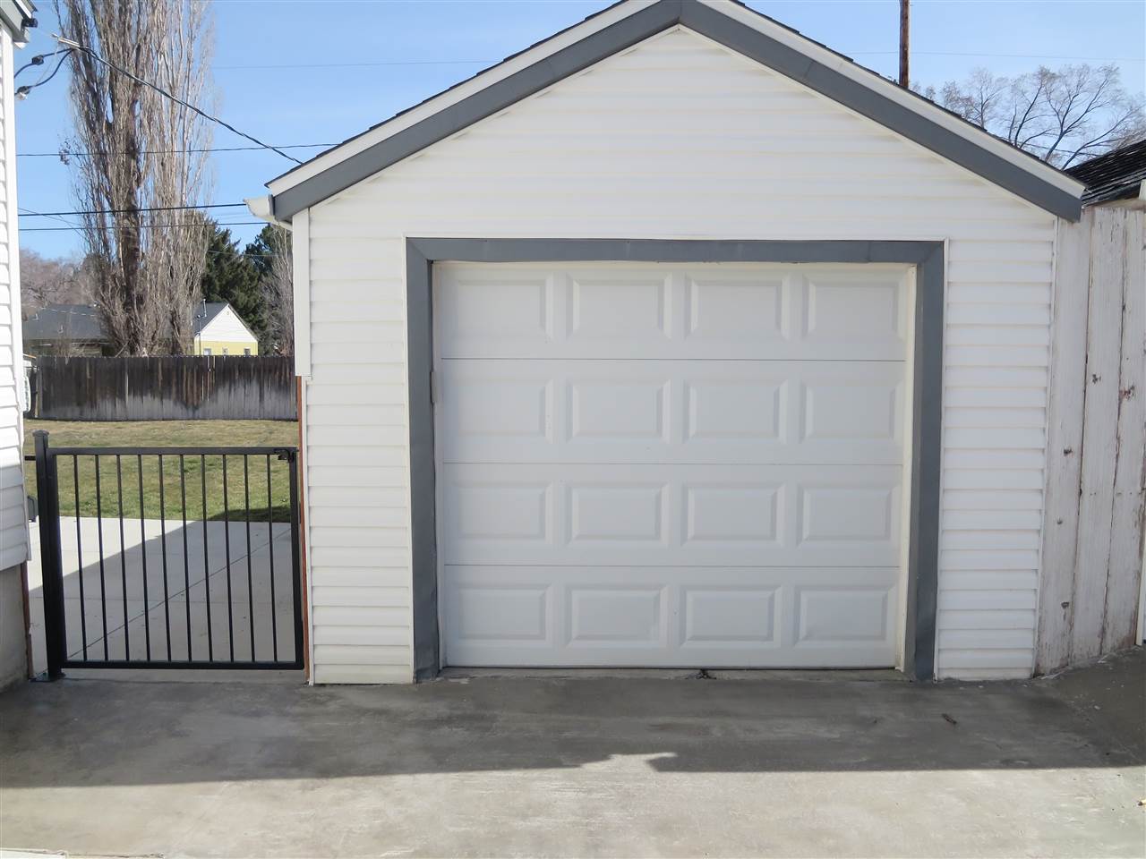 229 W Fir St, Elko, NV 89801