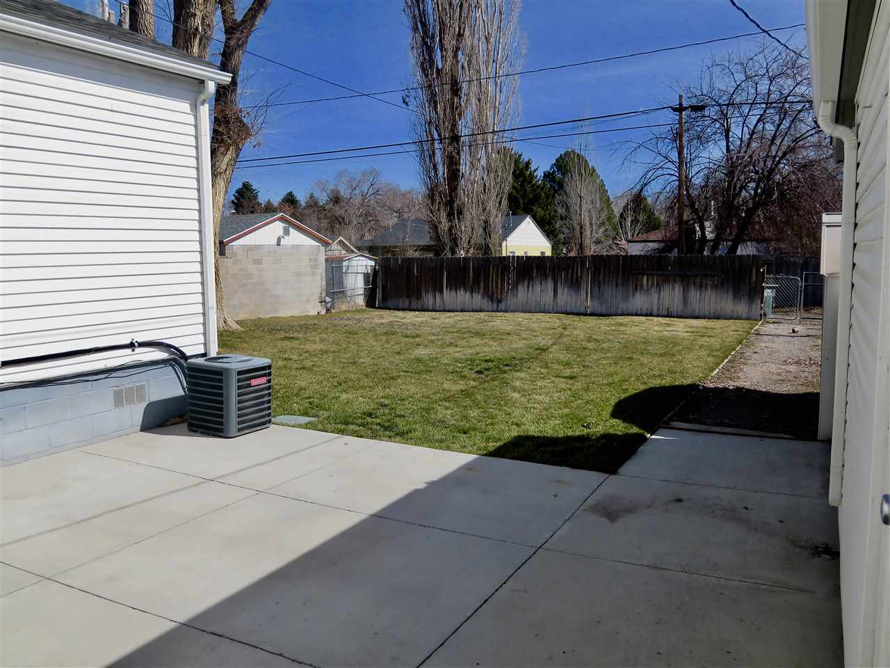 229 W Fir St, Elko, NV 89801