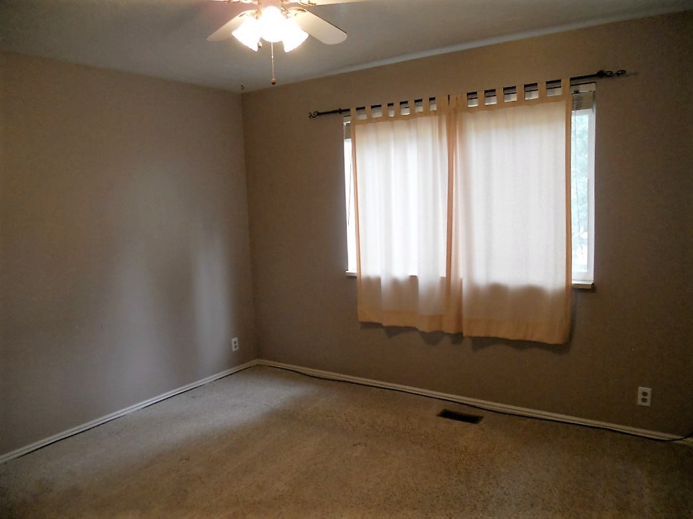 2075 Sierra Dr, Elko, NV 89801