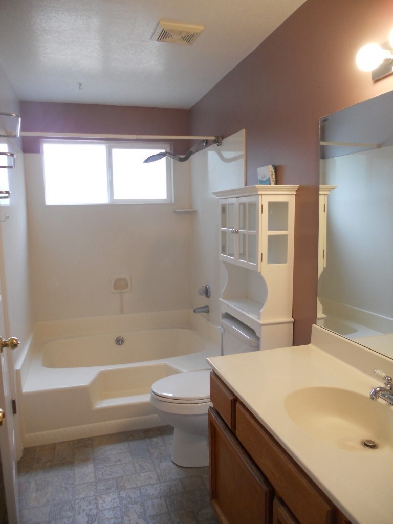 2075 Sierra Dr, Elko, NV 89801