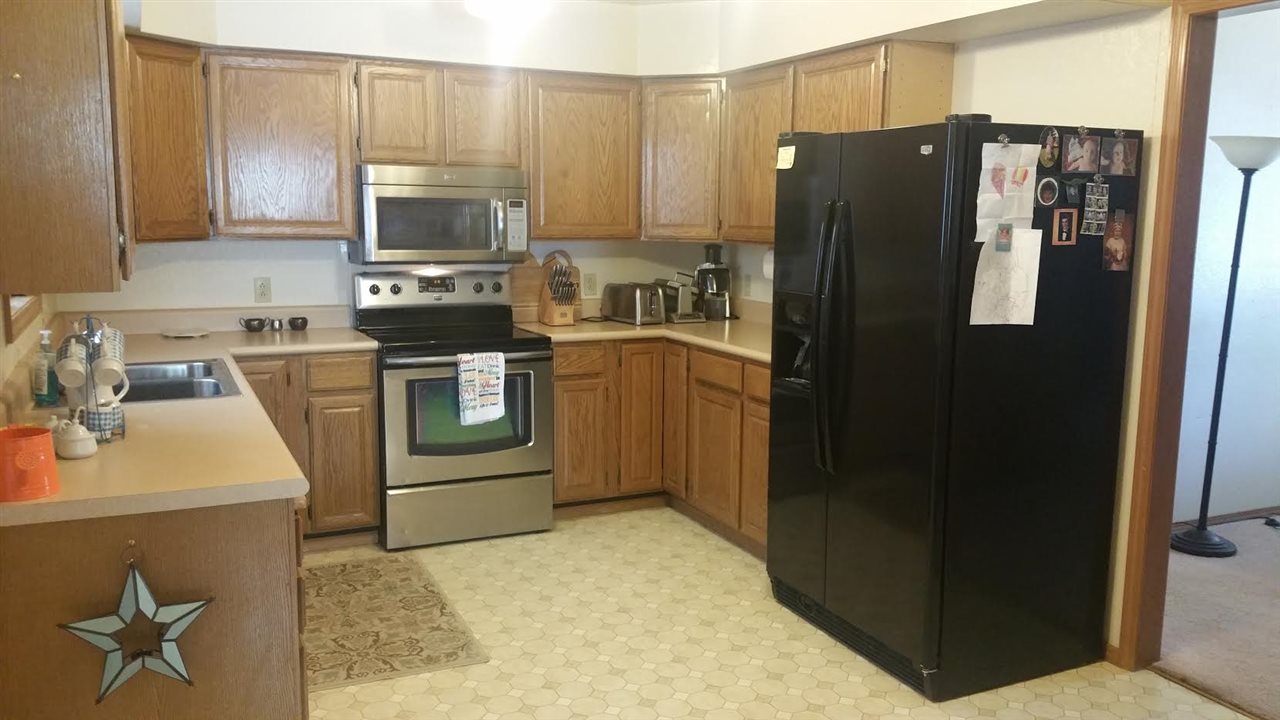 186 Edgebrook Drive, Spring Creek, NV 89815