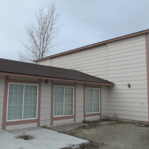 256 Oakshire Dr, Spring Creek, NV 89815