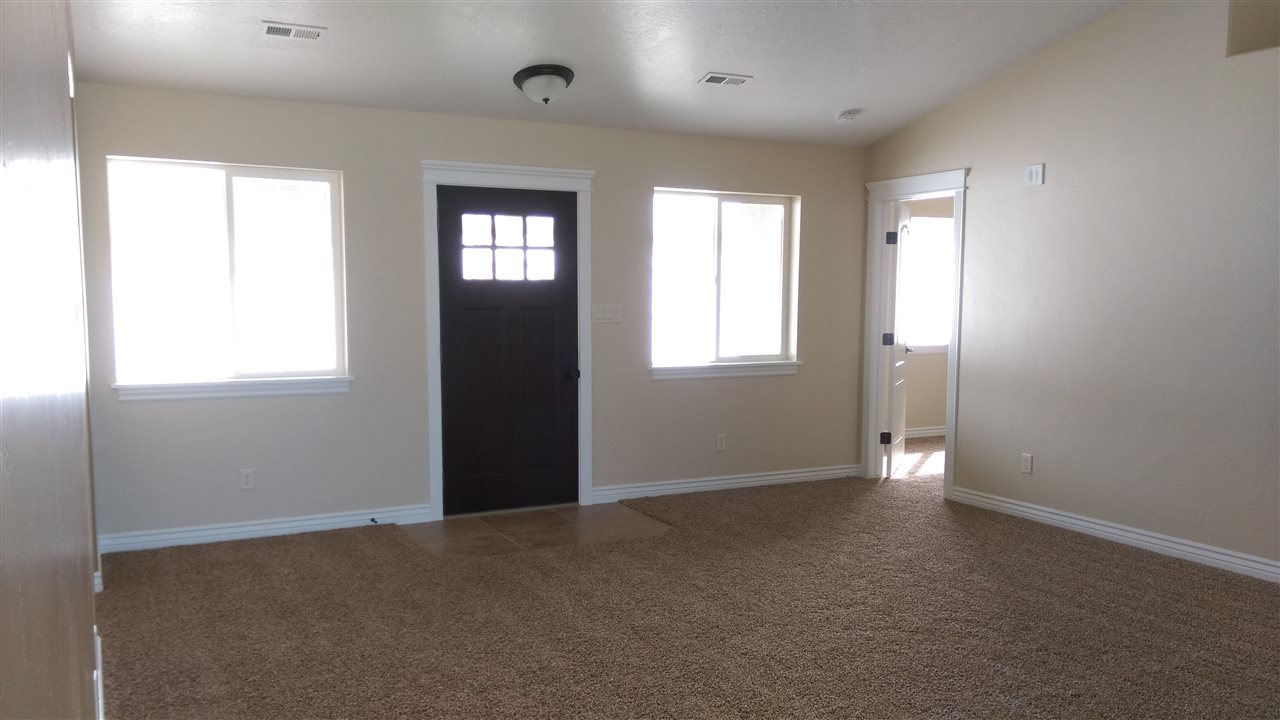 878 Blue Jay Drive, Spring Creek, NV 89815